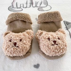 Baby socks 0-1 year with bear in color khaki
